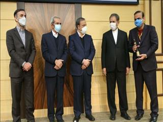 تقدیر از شرکت سرمایه‌گذاری و توسعه گل‌گهر به‌عنوان صادرکننده نمونه سال