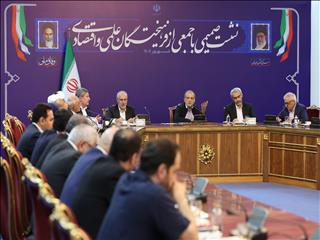 نشست اقتصادی پاستور؛ پرسش‌های رئیس‌جمهور، سکوت اقتصاددانان