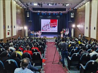 تجلیل از نام‌آوران و قهرمانان فولاد هرمزگان در سال ۱۴۰۴